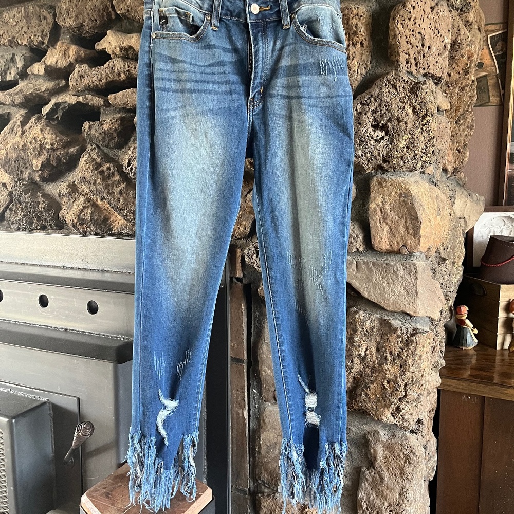 Kan can fringe her jeans size 9/28